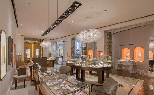 宝格丽上海国金精品店重装开幕 全新风格照亮你的双眼(图1) 宝格丽上海国金精品店重装开幕 全新风格照亮你的双眼(图1)