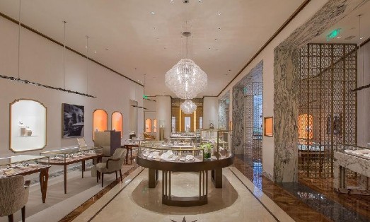 宝格丽上海国金精品店重装开幕 全新风格照亮你的双眼(图2) 宝格丽上海国金精品店重装开幕 全新风格照亮你的双眼(图2)