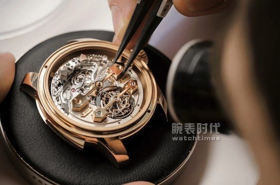 看到芝柏你能想到什么？陀飞轮，还是三金桥？(图9)