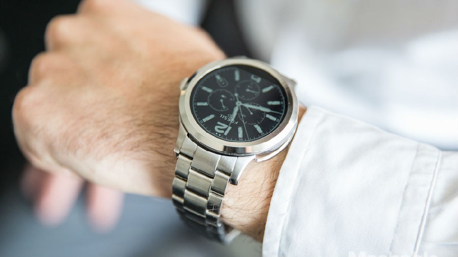 Fossil 曾发布了一款智能手表 最低售价 275 美元的智能手表(图1)