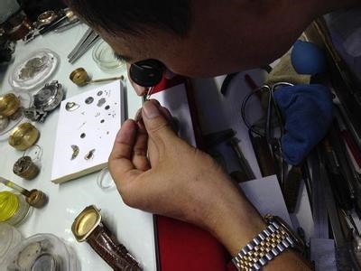 天梭更换表带要注意什么？更换表带价格是多少？(图5)