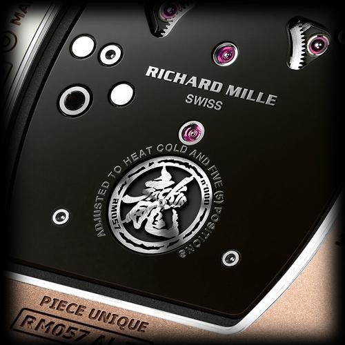 Richard Mille 推出RM 057 成龙盘龙陀飞轮腕表：充满自信，无畏挑战(图3)