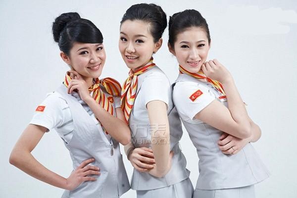 万表网推荐女乘务员手表搭配，做腕上最出彩的你(图1)