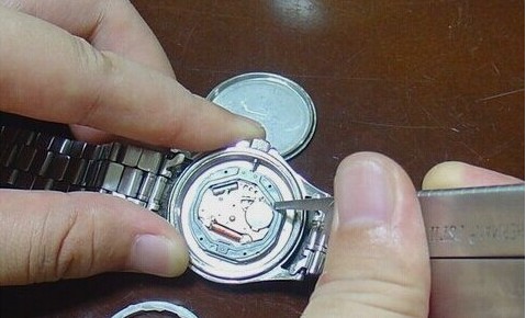 江诗丹顿电池需要更换吗？江诗丹顿电池更换方法是什么？(图4)