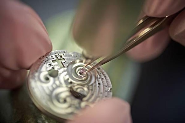 Parmigiani（帕玛强尼）20周年恒动的机芯回顾(图2)