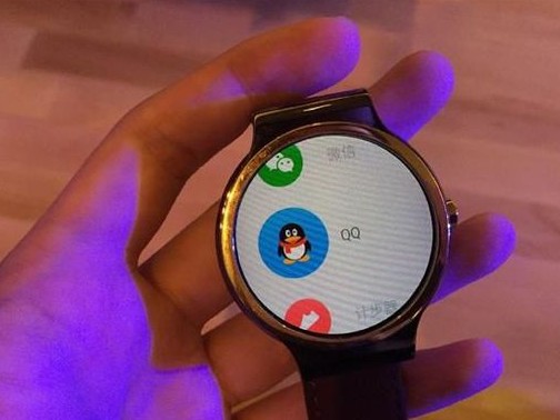 中兴自家第一款智能手表“Axon Watch”售价2千左右(图2)