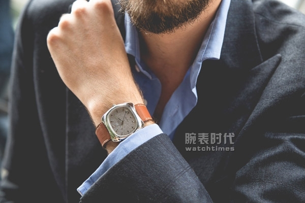 江诗丹顿入门级奎德利，再批蓝袍钢甲！(图6)