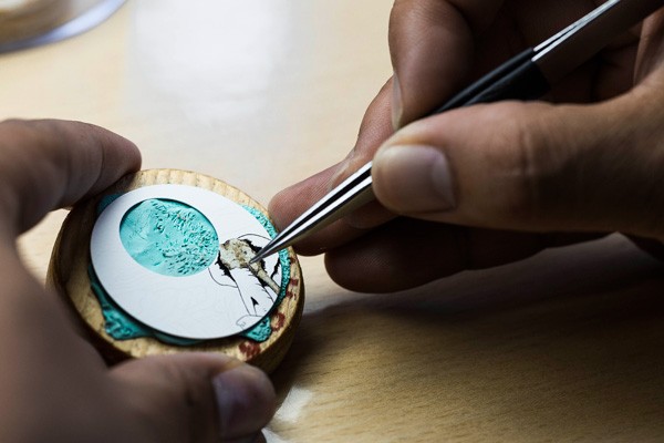 雅克德罗(Jaquet Droz)充满诗意的微缩杰作 鹌鹑蛋壳拼镶工艺(图10) 雅克德罗(Jaquet Droz)充满诗意的微缩杰作 鹌鹑蛋壳拼镶工艺(图10)