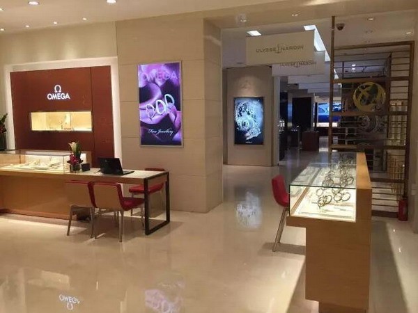 2016年亨得利集团旗下新宇三宝“上海钟表商店”新装正式完成(图6)
