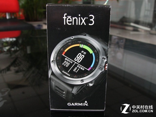 圆形表盘设计 佳明Fenix 3智能手表开箱(图2)