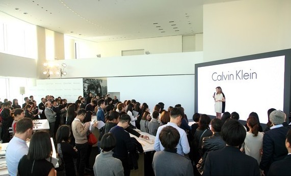ck在东京举办全新腕表首饰新品发布会 长腿偶吧金宇彬亲临现场(图2)