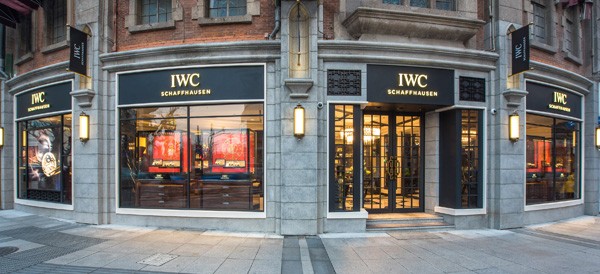 IWC万国表推出一款限量版IWC葡萄牙系列“上海特别版”腕表(图1) IWC万国表推出一款限量版IWC葡萄牙系列“上海特别版”腕表(图1)