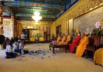 美度指挥官系列对表：表达永恒不变的爱情信仰(图3)