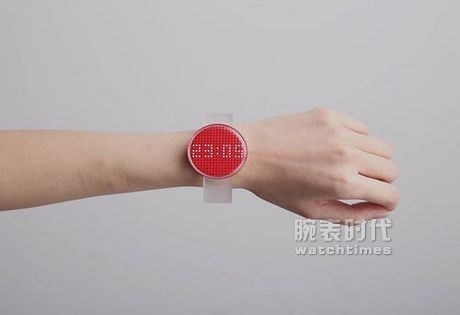 3000美金让盲人“看”时间！是否逆袭成网红？(图2)