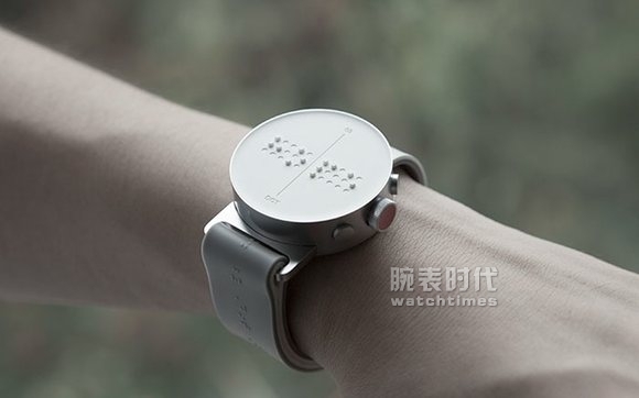 3000美金让盲人“看”时间！是否逆袭成网红？(图5)
