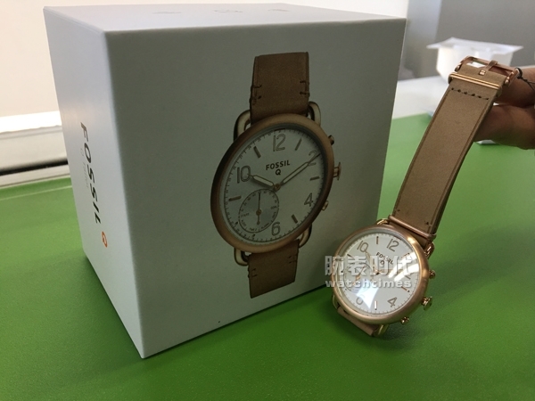 现在流行轻智能？FOSSIL Q TAILOR 智能复合腕表开箱实拍(图13)