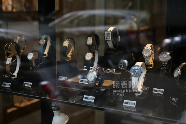 一个只卖女人古董表的店(图2)