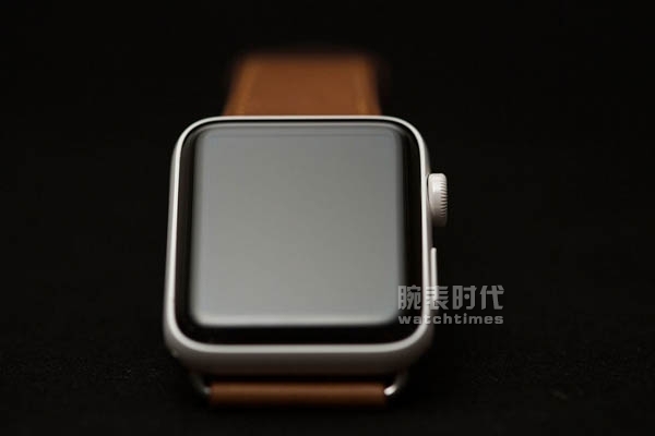 最具辨识度的6款方形腕表(图5)