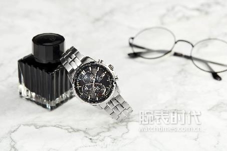 如何优雅地成为行走的荷尔蒙？ 卡西欧EDIFICE艾迪斐斯示范多面型男(图4)