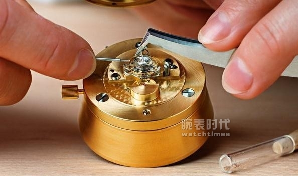 腕表掉漆心塞塞：说再买的，我保证不打死你！(图1)