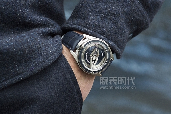 2018 SIHH 最好看的6款蓝盘腕表(图2)