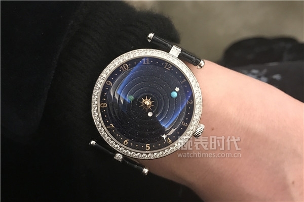2018 SIHH 最好看的6款蓝盘腕表(图10)