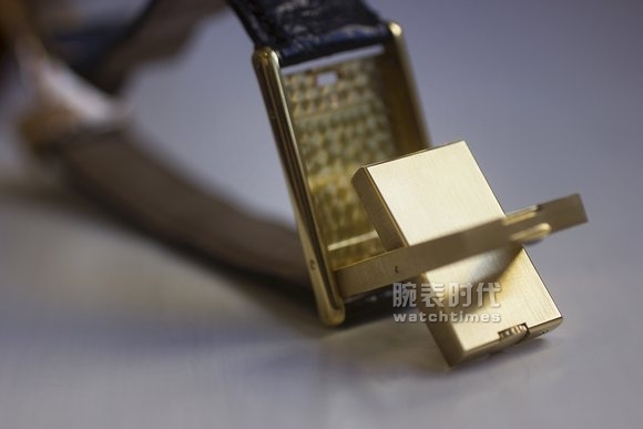 能翻转的不仅是积家，卡地亚也不含糊！(图5)