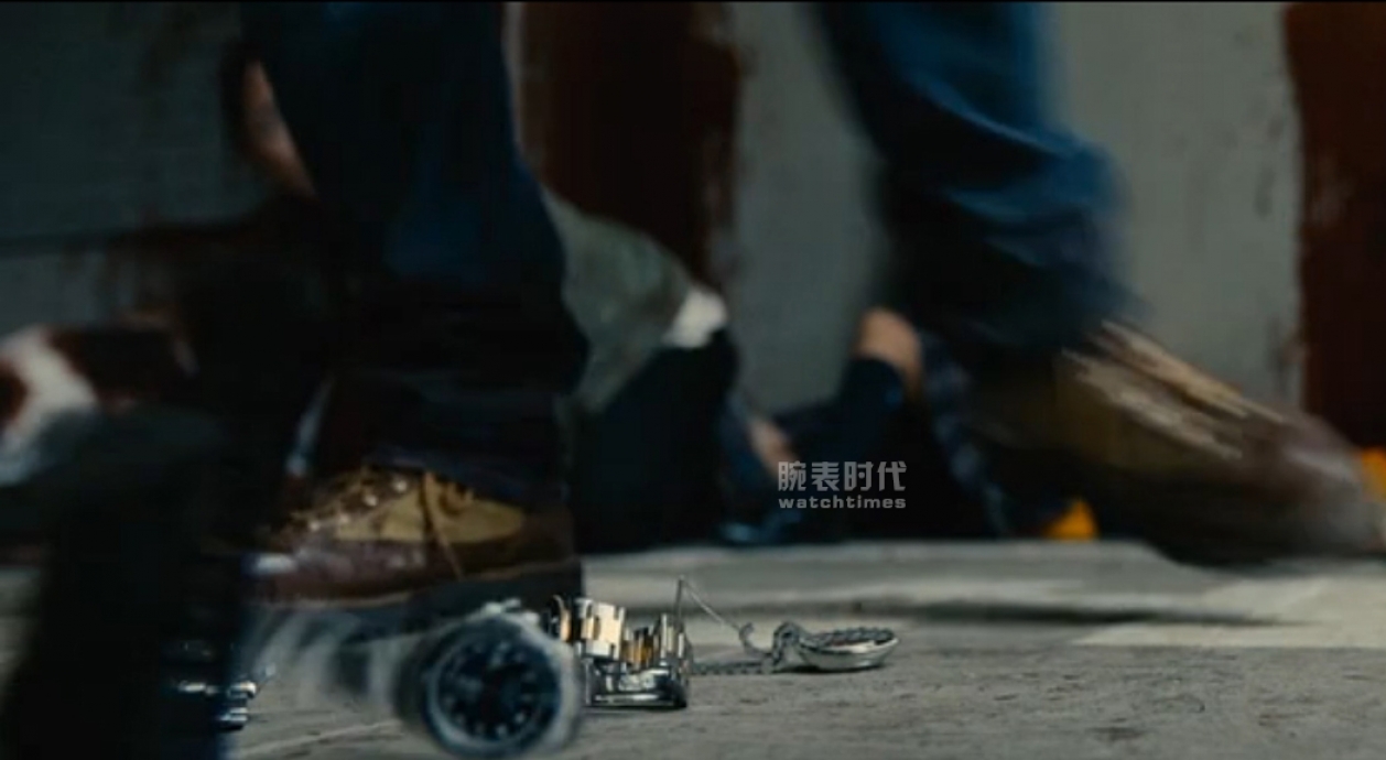 论遇到僵尸如何保命的问题：当然是选劳力士啦！(图21)