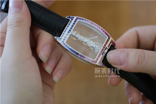 花了一百万！就只为看个机芯(图9)