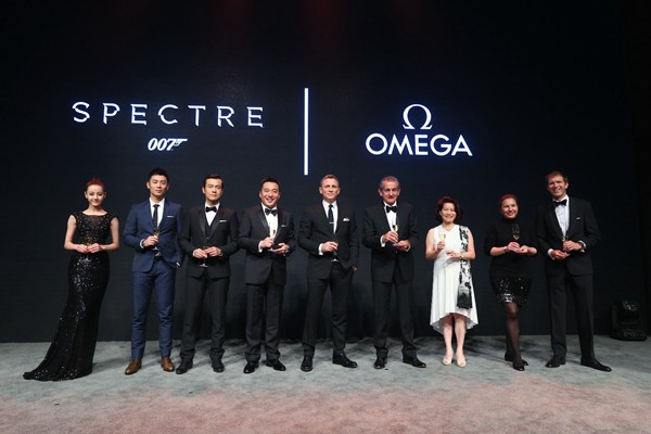 欧米茄携手丹尼尔克雷格 庆祝《007:幽灵党》上映 并推出007限量版腕表(图1)