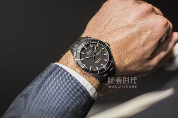 男人女人，手表意义大不同(图2)
