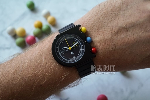 趣味横生的三色球腕表(图11)