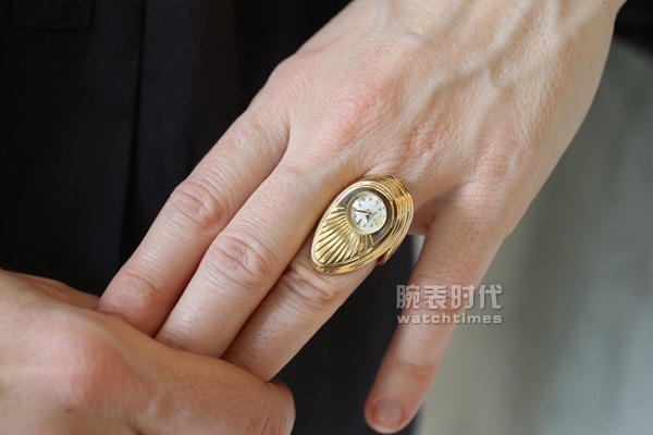 一个只卖女人古董表的店(图14)