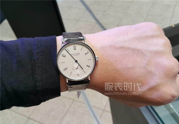 正式又有朝气，八千到一万五之间的10款男表推荐(图3)