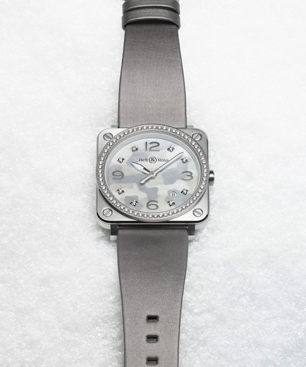 柏莱士推出全新 BR S Grey Camouflage 腕表 展现女性特质(图1)