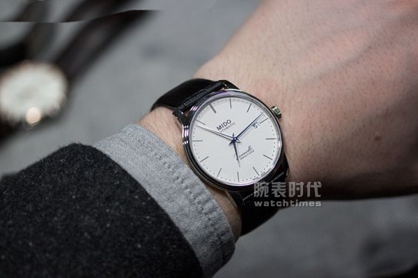 花多少钱买表要考虑保值？(图2)