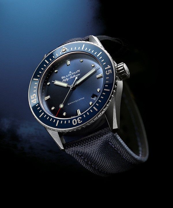 宝珀推出Blancpain五十噚深潜器Bathyscaphe大三针腕表(图1)